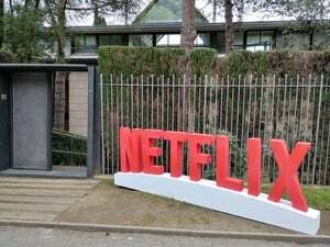 Yhdysvaltalaiset ja kanadalaiset Netflix-tilaajat varautuvat odottamattomiin hinnankorotuksiin